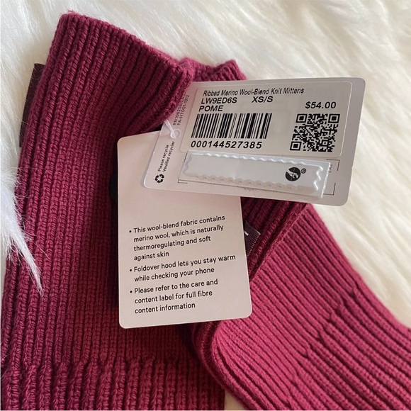 Lululemon Women's Ribbed Merino Wool-Blend Knit Mittens XS/S POME new - Picture 3 of 4